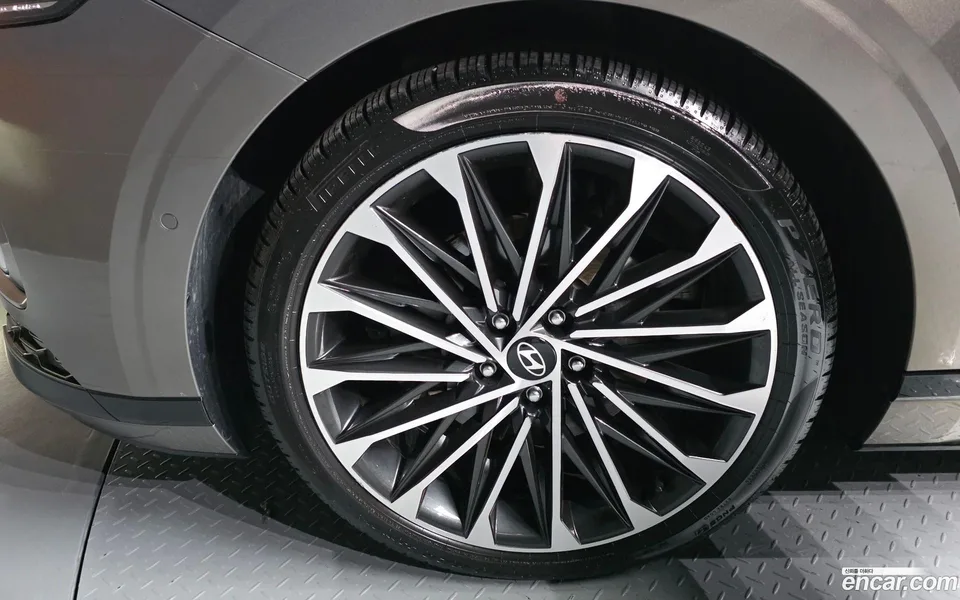 Hyundai Grandeur 2.5 2WD 2023 — миниатюра 5