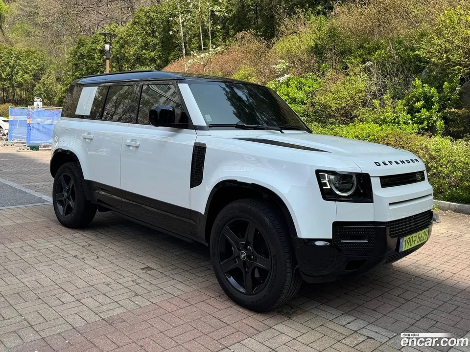 Land Rover Defender 110 P300 X- SE 2025 — миниатюра 2