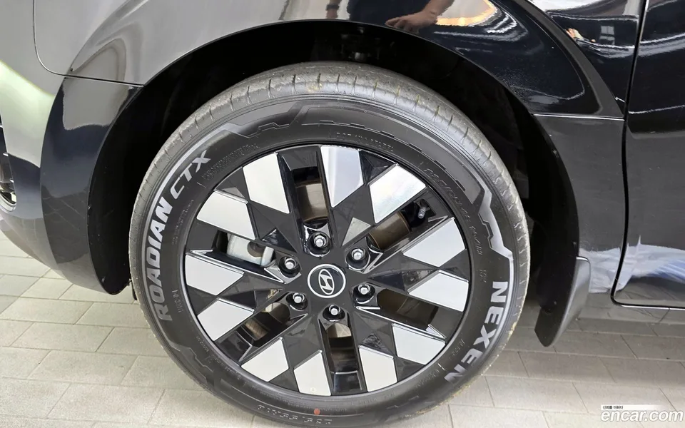 Hyundai Staria HEV 1.6 9 2024 — миниатюра 5