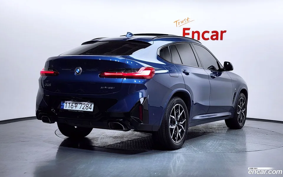BMW X4 xDrive20i M 2023 — миниатюра 2