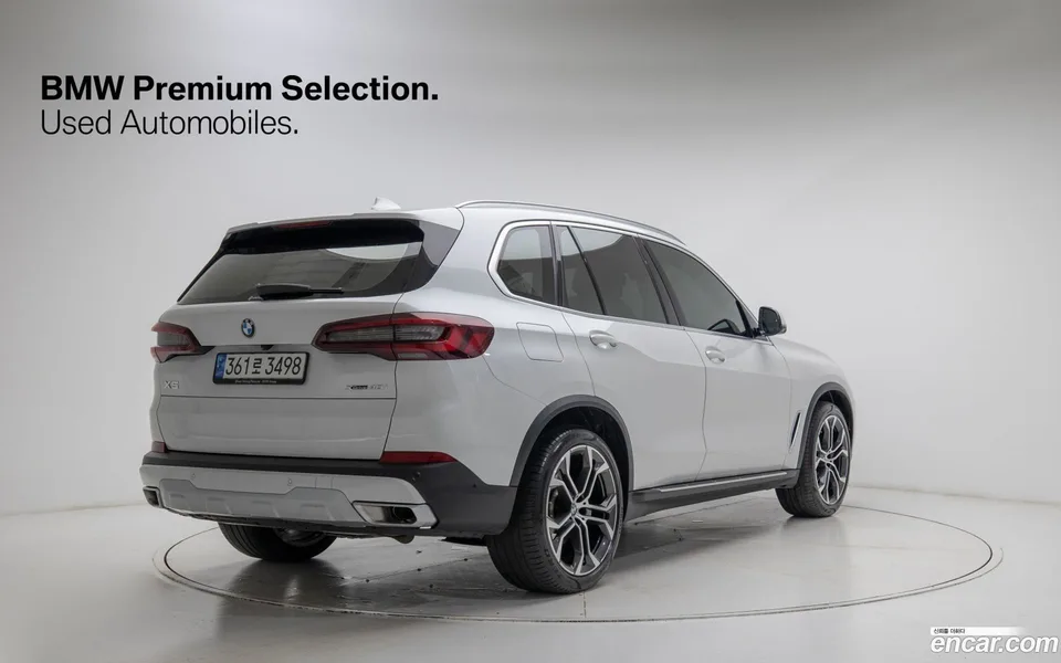 BMW X5 xDrive 40i xLine 2023 — миниатюра 2