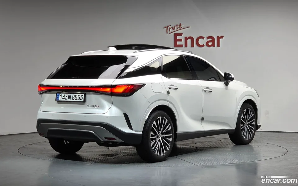 Lexus RX 450h+ 2024 — миниатюра 2