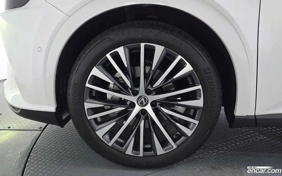 Lexus RX 450h+ 2024 — миниатюра 5
