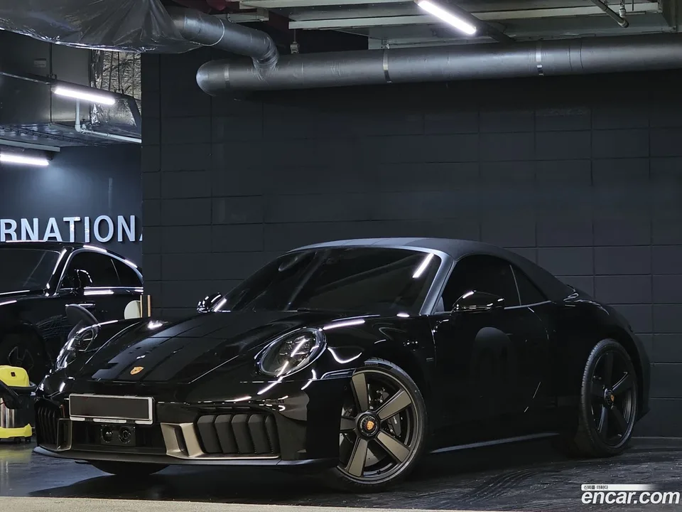 Porsche 911 (992) GTS 2025 — миниатюра 2