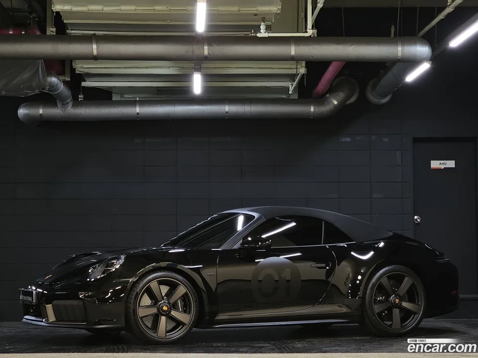 Porsche 911 (992) GTS 2025 — миниатюра 3