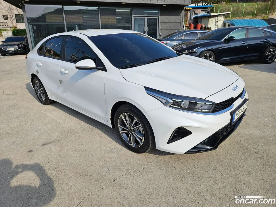 Kia K3 1.6 2023 — миниатюра 2