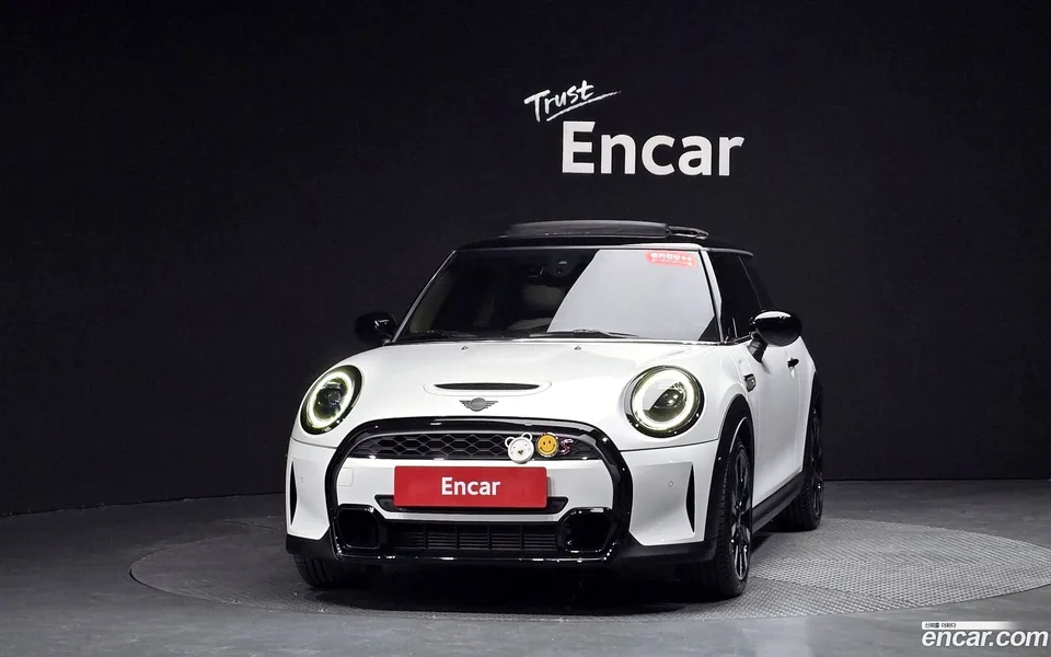 MINI Cooper S 2023 — миниатюра 3