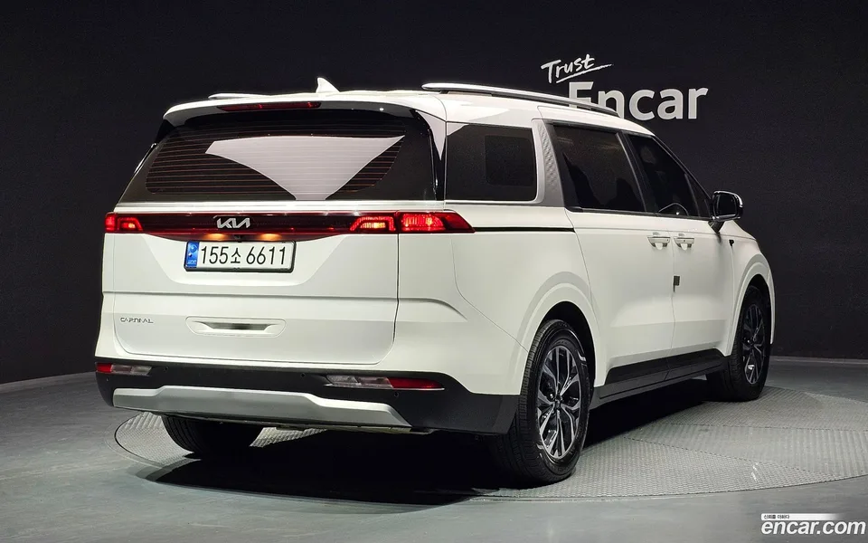 Kia Carnival 9 2023 — миниатюра 2