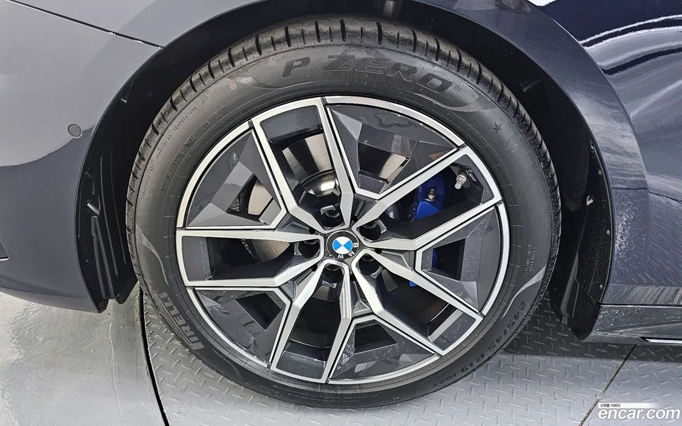 BMW 5 Series 520i M 2025 — миниатюра 5
