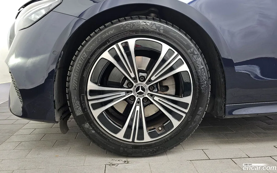Mercedes-Benz E-Class E200 2024 — миниатюра 5