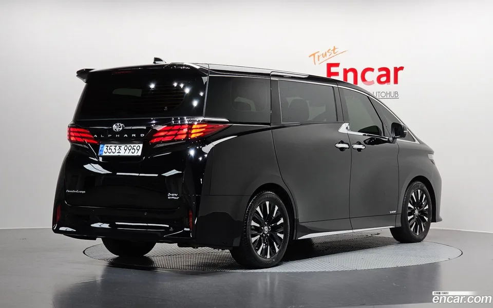 Toyota Alphard 2.5 HEV AWD 2023 — миниатюра 2