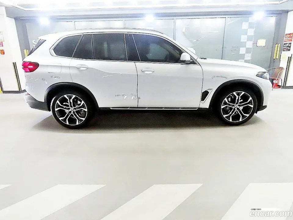 BMW X5 xDrive 40i xLine 2025 — миниатюра 3