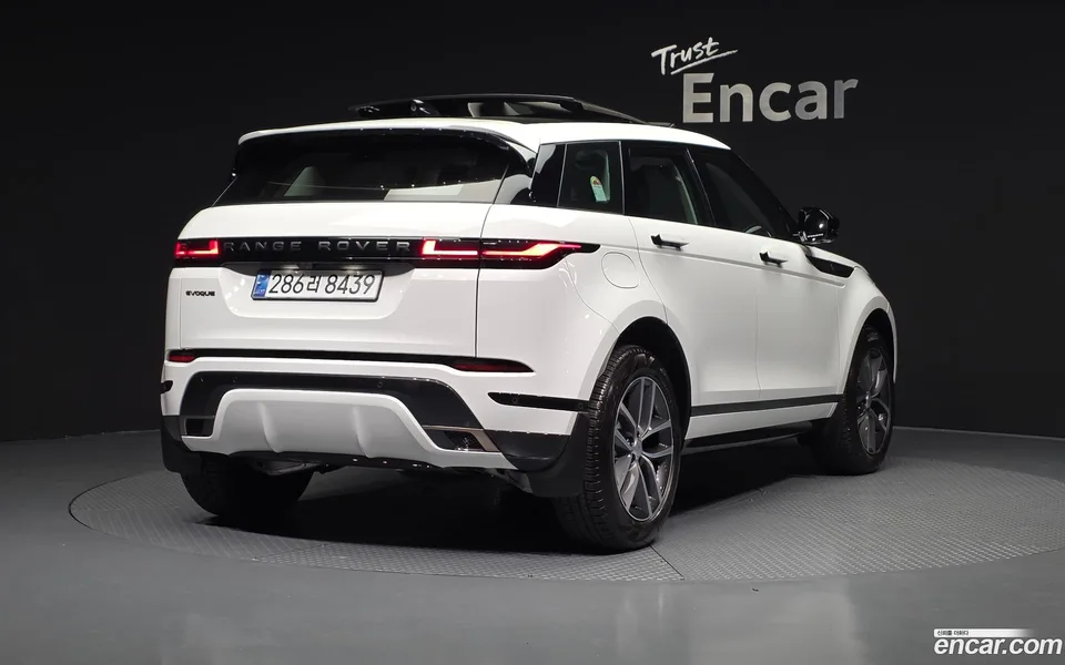 Land Rover Range Rover Evoque P250 SE 2025 — миниатюра 2