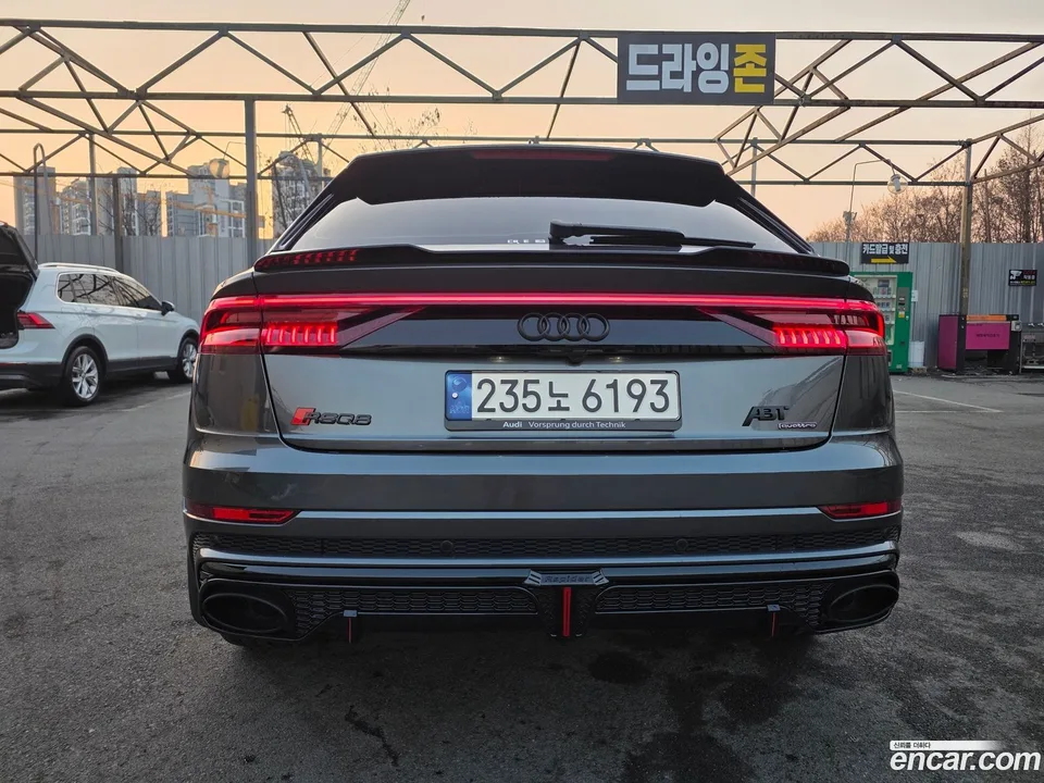 Audi Q8 (4M) 55 TFSI 2023 — миниатюра 2
