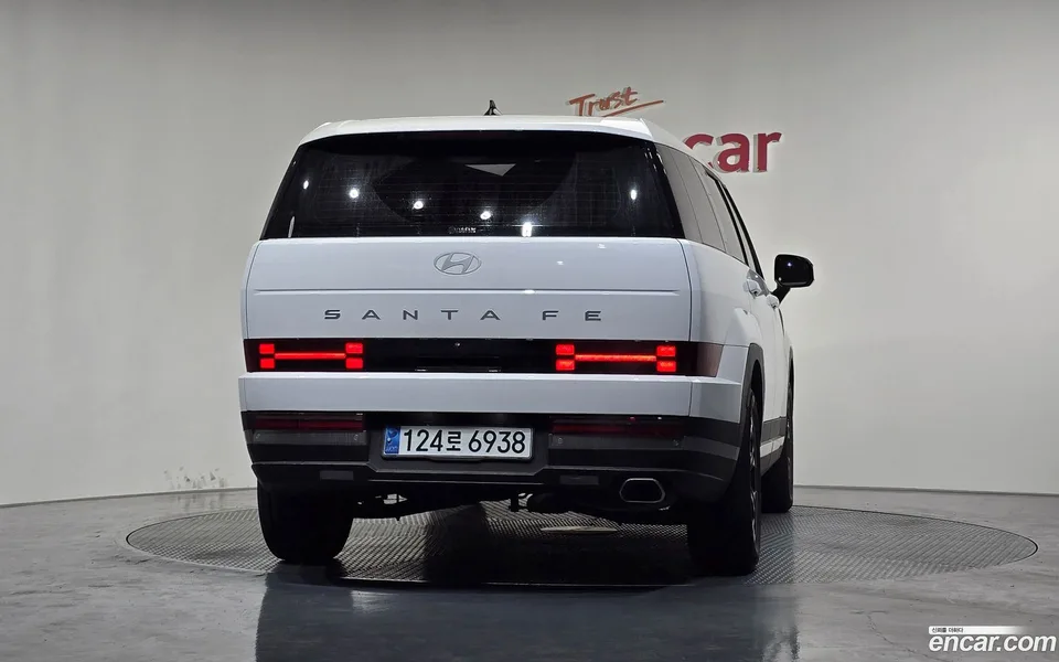 Hyundai SantaFe 2.5T 2WD 2023 — миниатюра 4