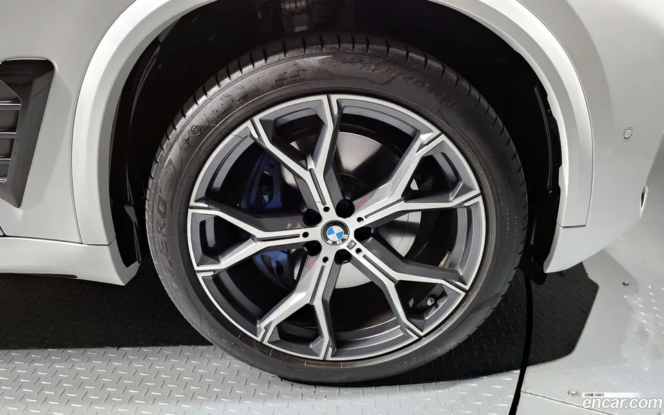BMW X5 xDrive 30d M 2025 — миниатюра 5