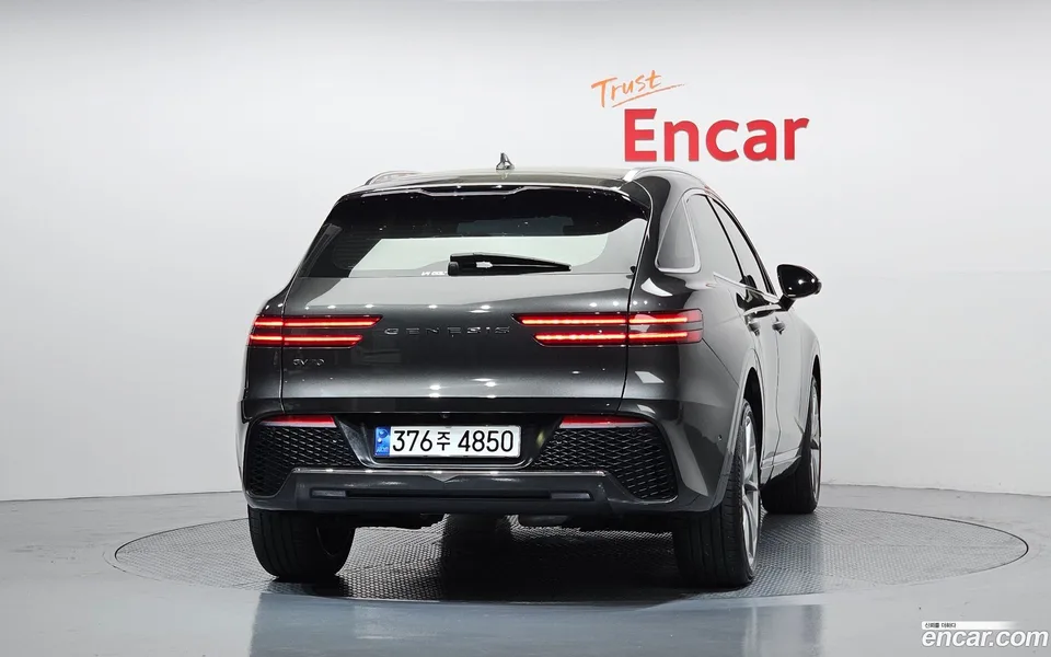 Genesis GV70 2.2 2WD 2023 — миниатюра 4