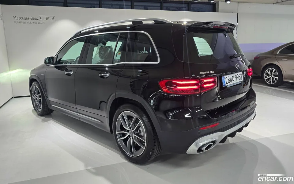 Mercedes-Benz GLB-Class AMG GLB35 4MATIC 2025 — миниатюра 3