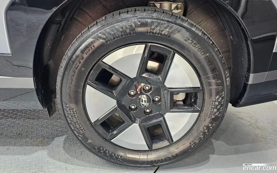 Hyundai SantaFe HEV 1.6 2WD 2023 — миниатюра 5