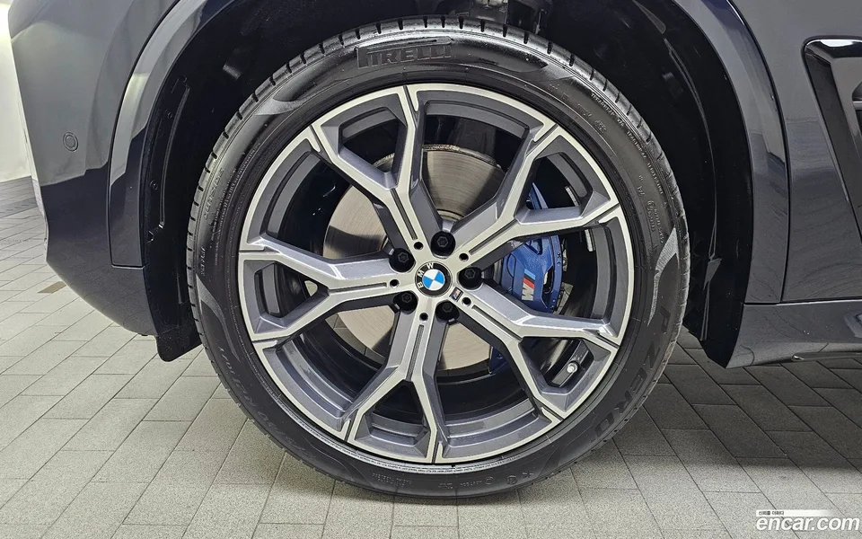 BMW X5 xDrive 40i M 2025 — миниатюра 5