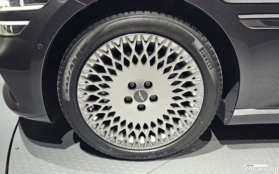 Genesis G80 2.5 2WD 2023 — миниатюра 5