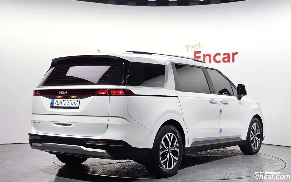 Kia Carnival 11 2023 — миниатюра 2