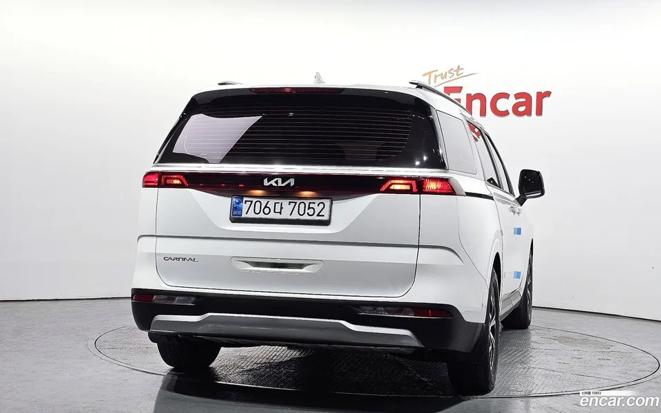 Kia Carnival 11 2023 — миниатюра 4