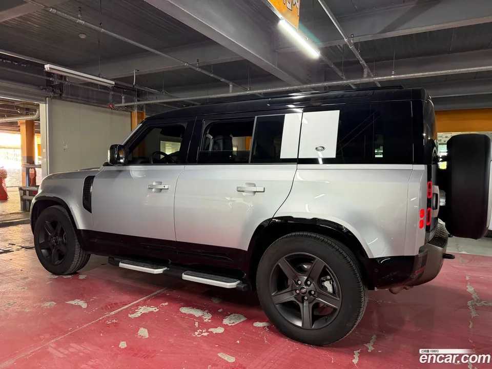 Land Rover Defender 110 P300 X- SE 2024 — миниатюра 4