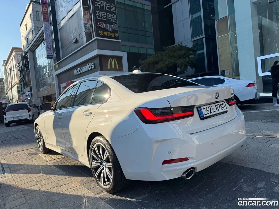 BMW 3 Series 320i M 2025 — миниатюра 5