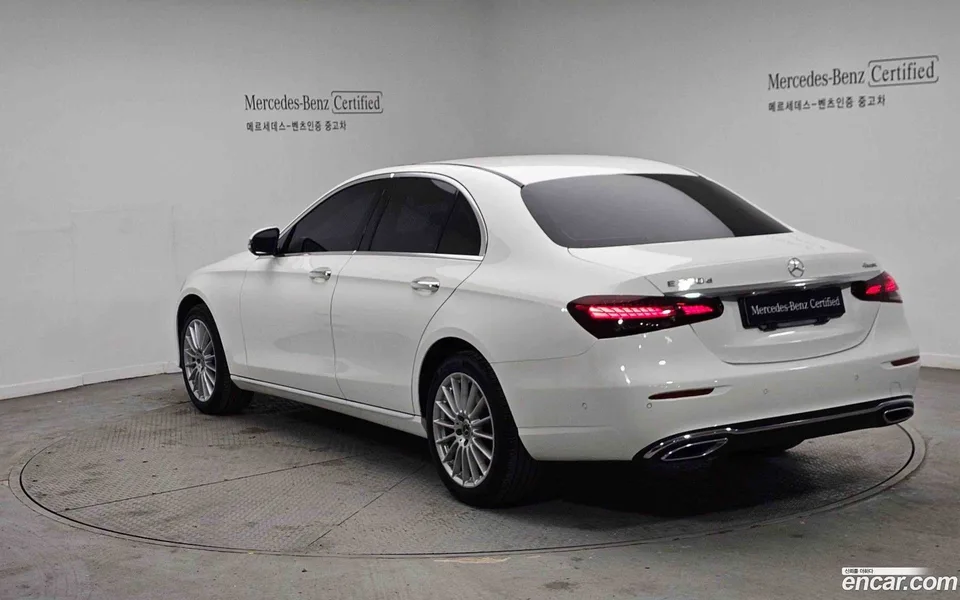 Mercedes-Benz E-Class E220d 4MATIC 2023 — миниатюра 2