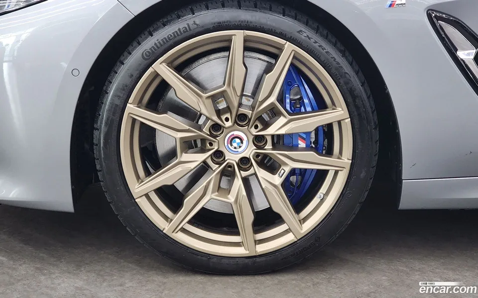 BMW 8 Series M850i xDrive 2023 — миниатюра 5