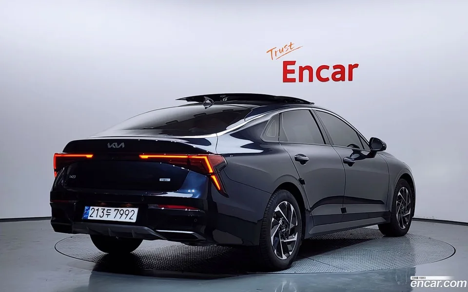 Kia K5 Hybrid 2024 — миниатюра 2