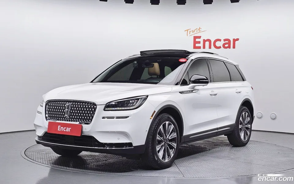 Lincoln Corsair 2.0 AWD 2022 — фото 1, купить с доставкой в Москву