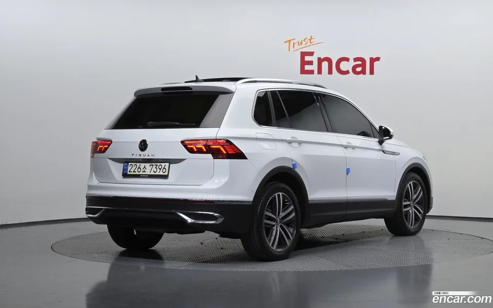 Volkswagen Tiguan 2.0 TDI 2022 — миниатюра 2