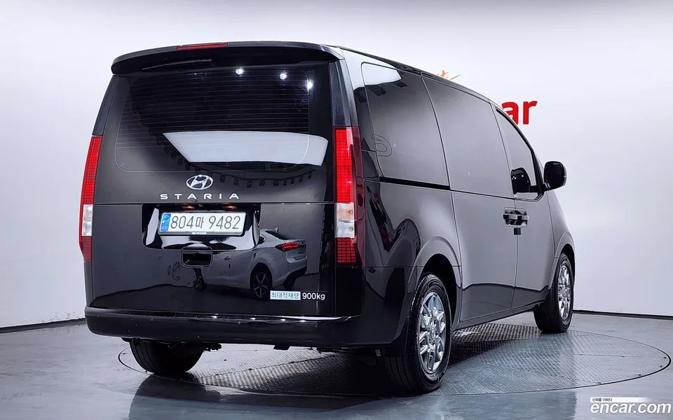 Hyundai Staria L3.5 3 2024 — миниатюра 2