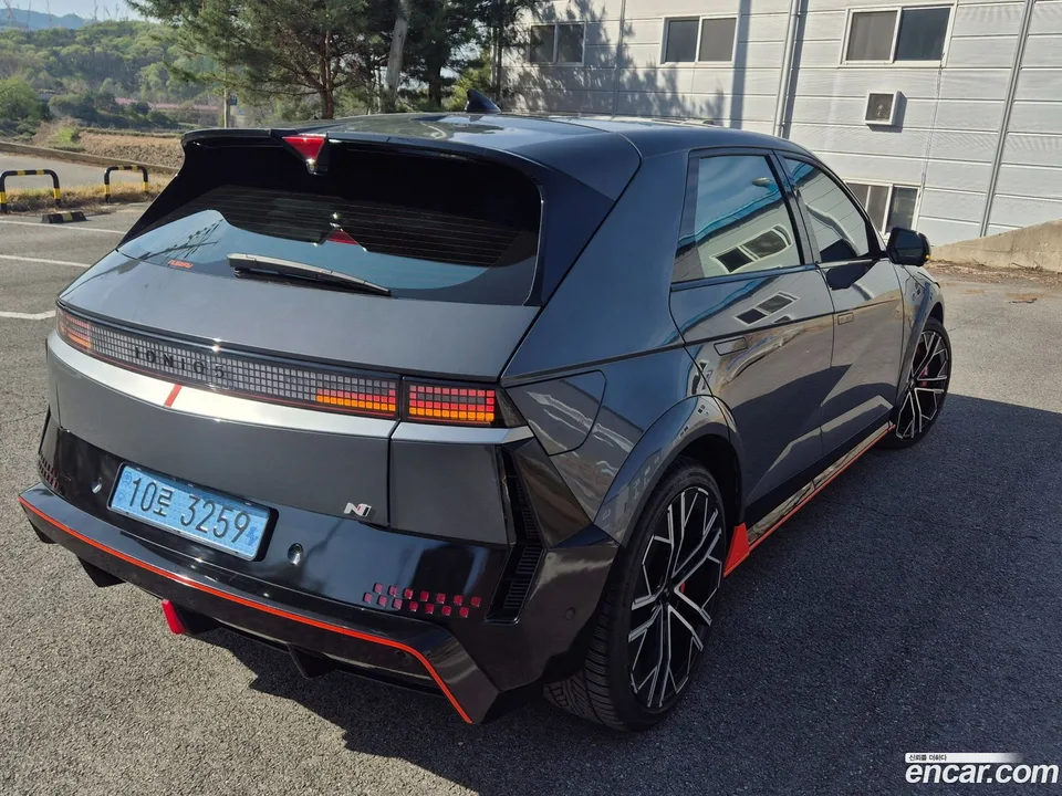 Hyundai Ioniq 5 N 2025 — миниатюра 2