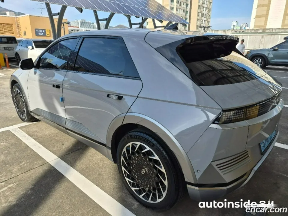 Hyundai Ioniq 5 2023 — миниатюра 4