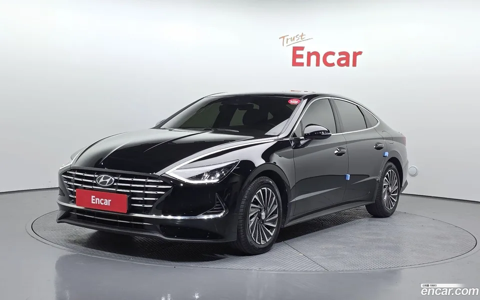 Hyundai Sonata Hybrid 2022 — фото 1, купить с доставкой в Москву