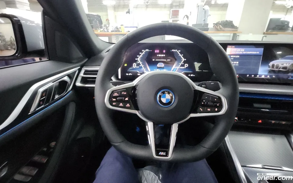 BMW i4 eDrive40 M 2026 — миниатюра 5