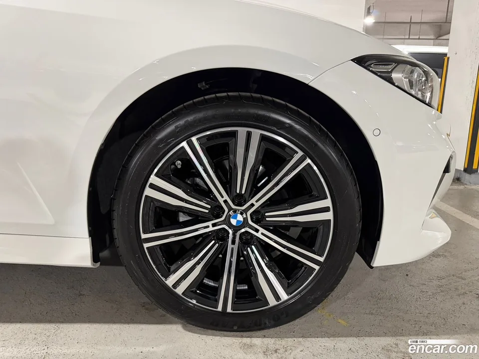 BMW 3 Series 320i 2025 — миниатюра 5