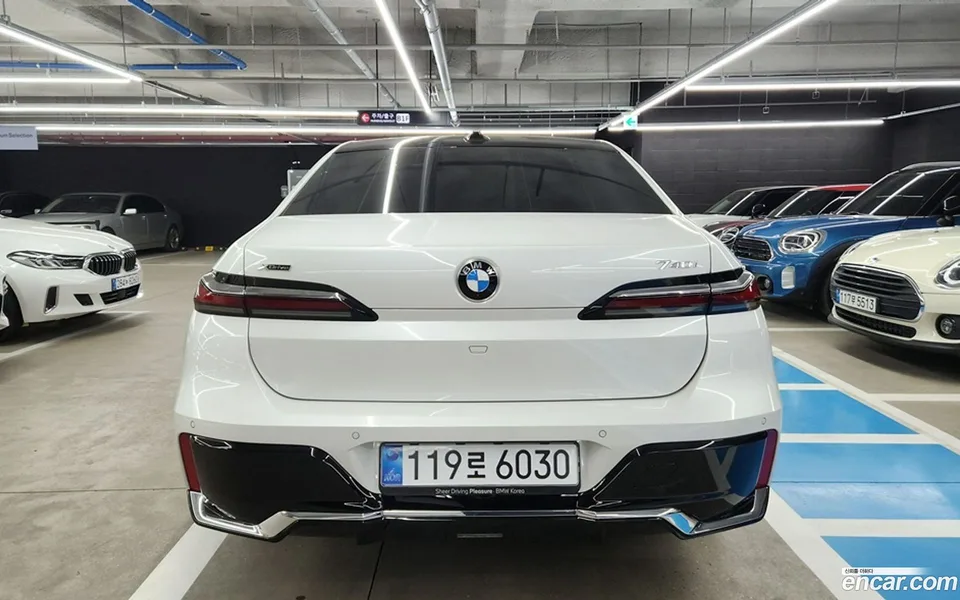 BMW 7 Series 740i xDrive M 2025 — миниатюра 2