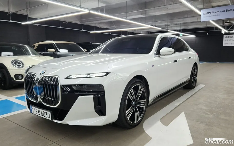 BMW 7 Series 740i xDrive M 2025 — фото 1, купить с доставкой в Москву
