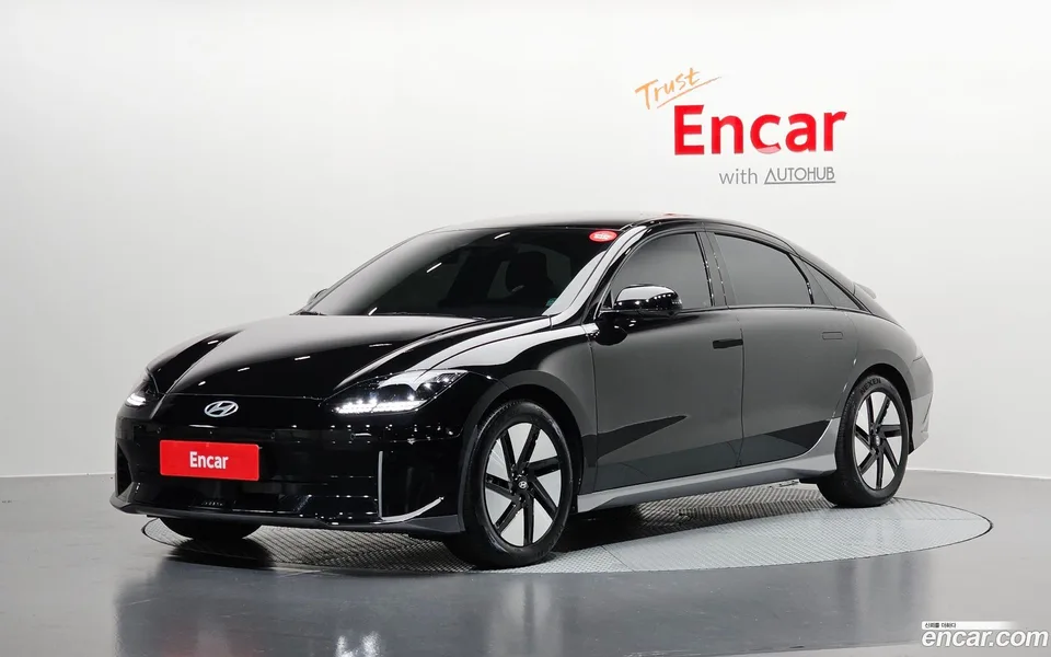 Hyundai Ioniq 6 2023 — фото 1, купить с доставкой в Москву