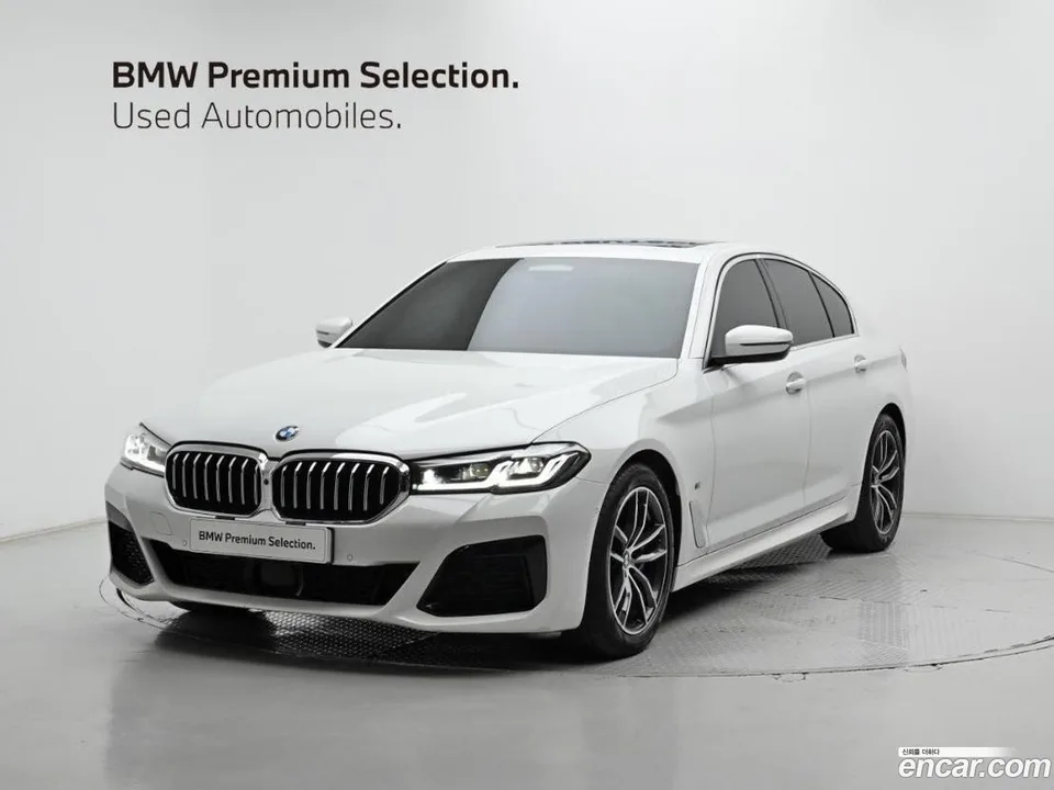 BMW 5 Series 520i M 2023 — фото 1, купить с доставкой в Москву