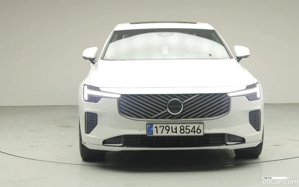 Volvo S90 B5 2025 — миниатюра 2
