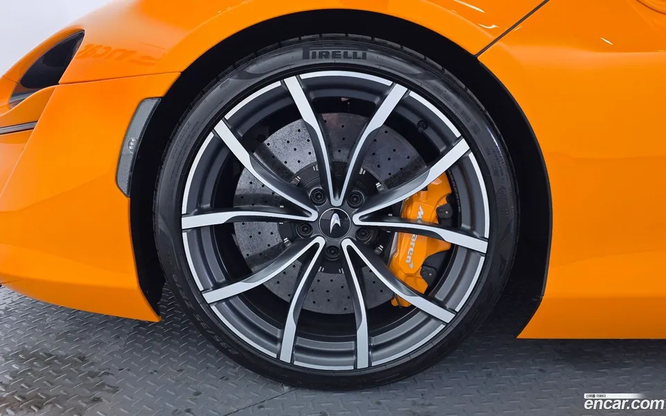 McLaren Artura 3.0 2023 — миниатюра 5