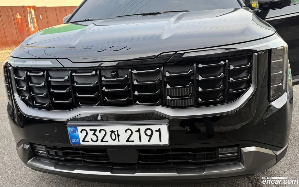 Kia Carnival HEV 7 X Line 2026 — фото 1, купить с доставкой в Москву