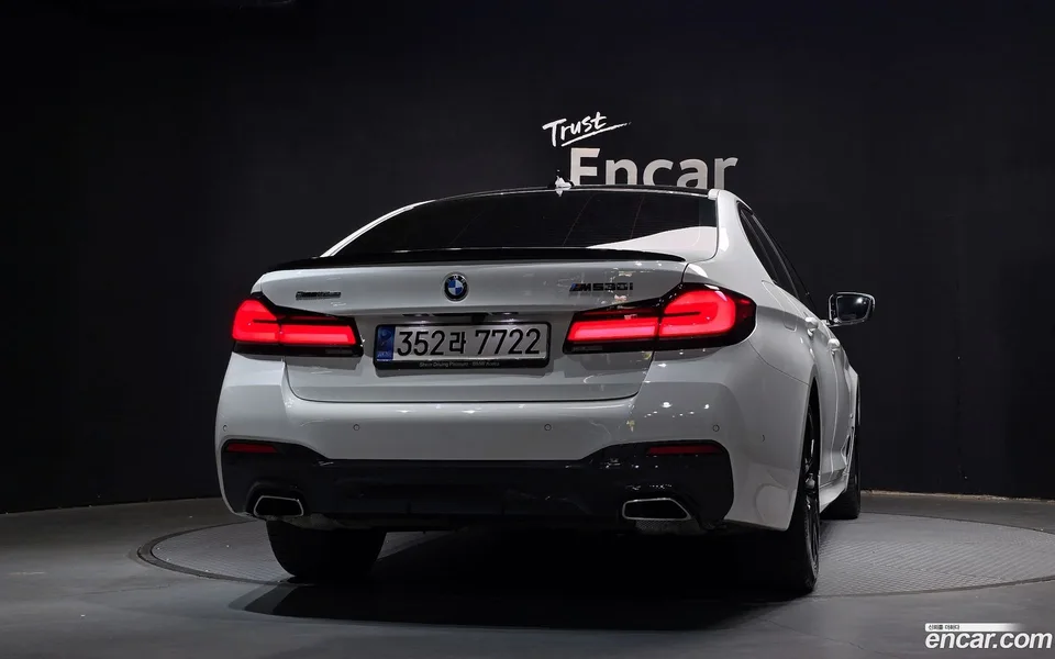 BMW 5 Series 520i M 2023 — миниатюра 4