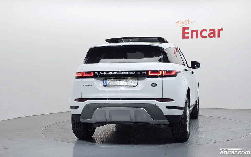 Land Rover Range Rover Evoque P250 S 2022 — миниатюра 4