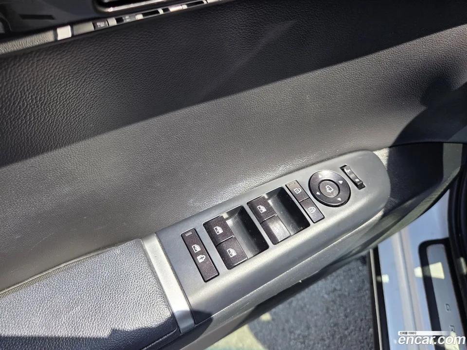 Hyundai Grandeur 2.5 2WD 2023 — миниатюра 5